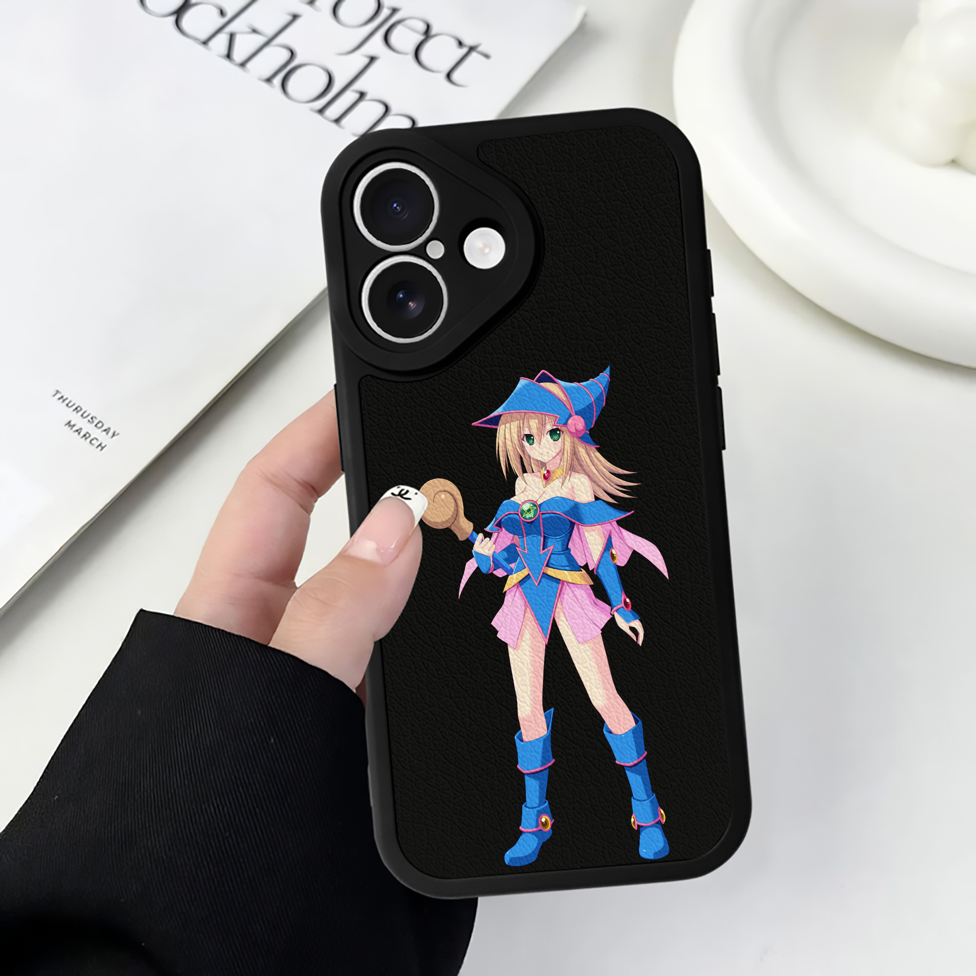 遊☆戯☆王 Yu-Gi-Oh! 【iPhone 16シリーズ対応】シリコンスマホケース（レザー調） 材質：シリコン